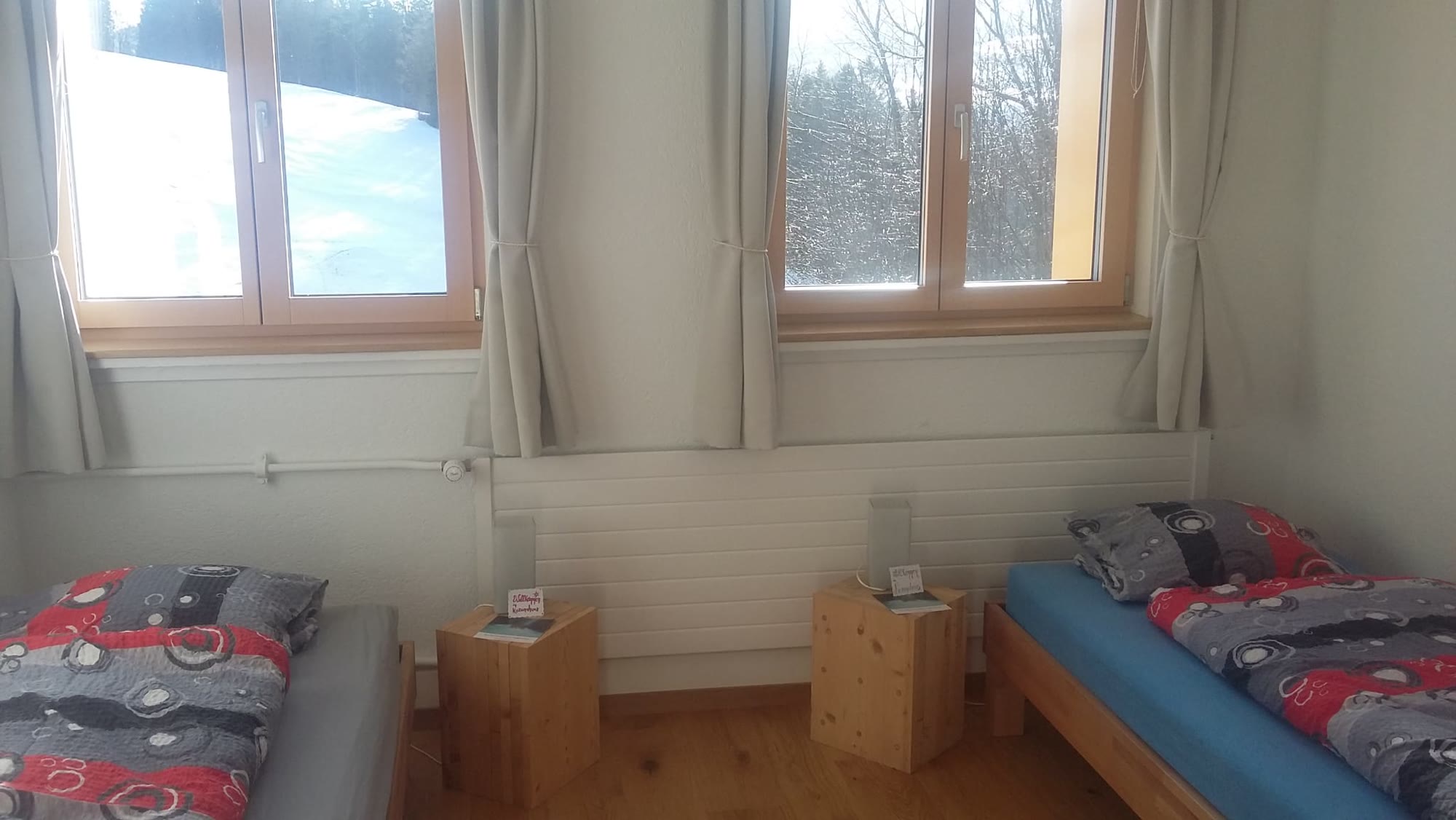Zweibettzimmer mit Talblick im Karunahaus